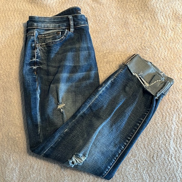 Warehouse One Women's Destroyed Cuffed Girlfriend Jeans, Size 29. - Picture 4 of 4